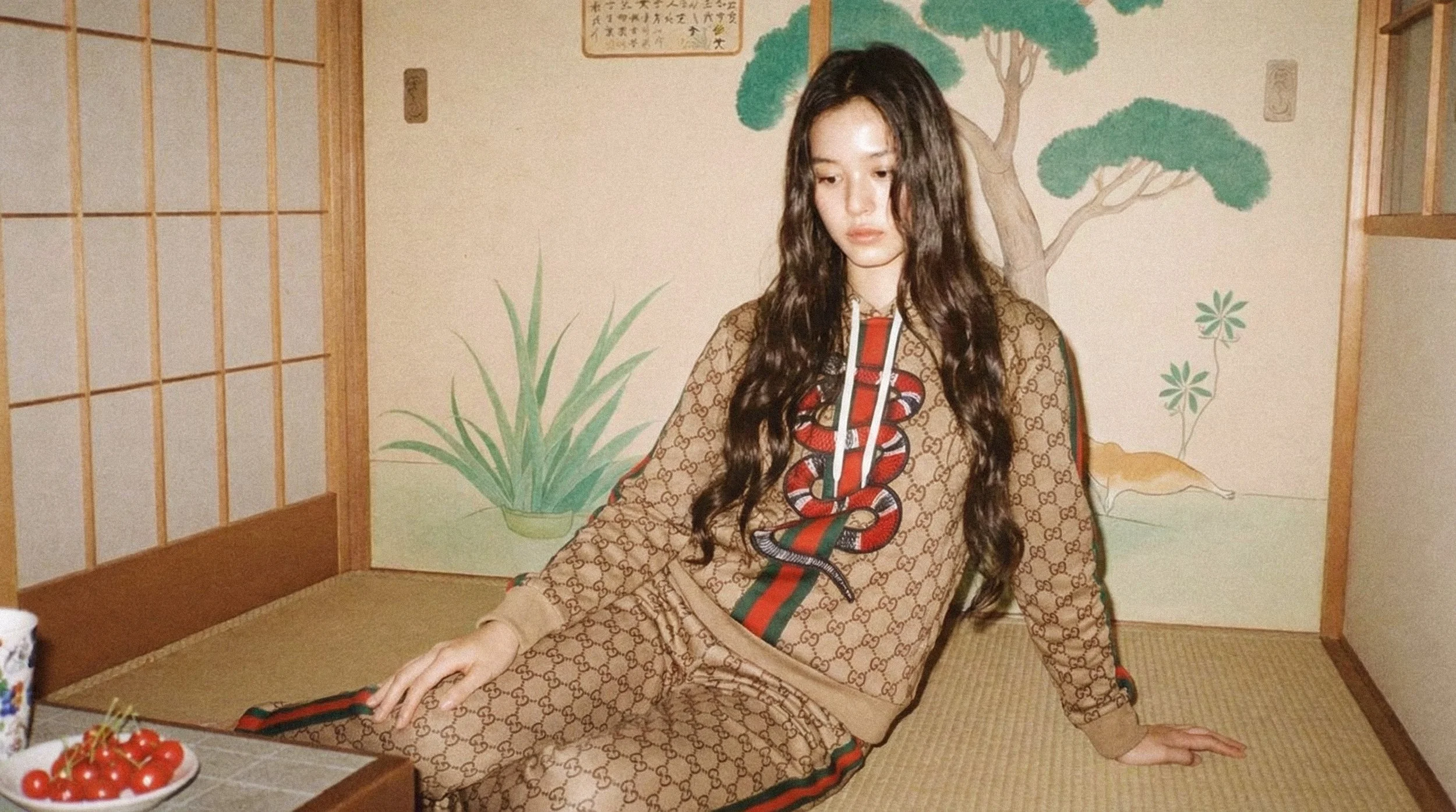 1_New_Grain_Gucci_Woman copy.jpg