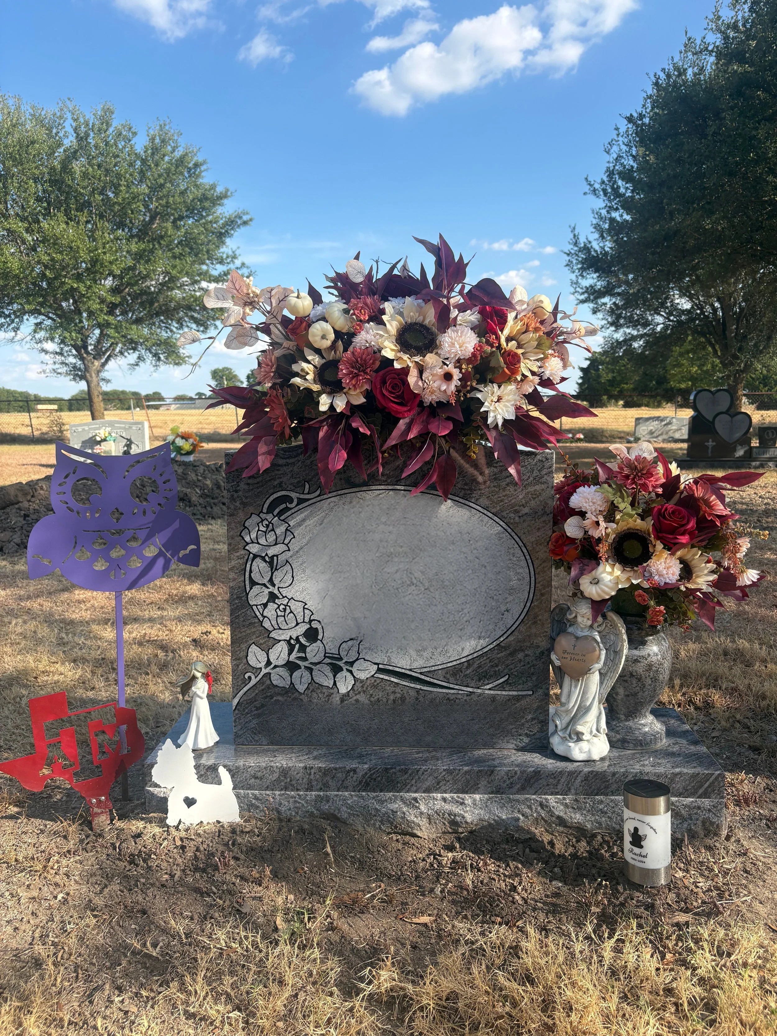 Memorial arrangement