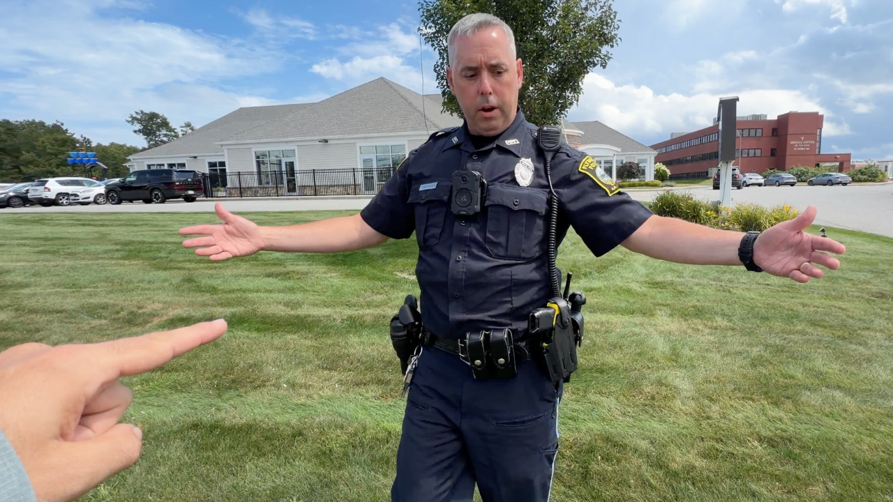 AGGRESSIVE TYRANT GETS IN MY FACE MULTIPLE TIMES CAUGHT ON VIDEO! PLYMOUTH FIRST AMENDMENT AUDIT