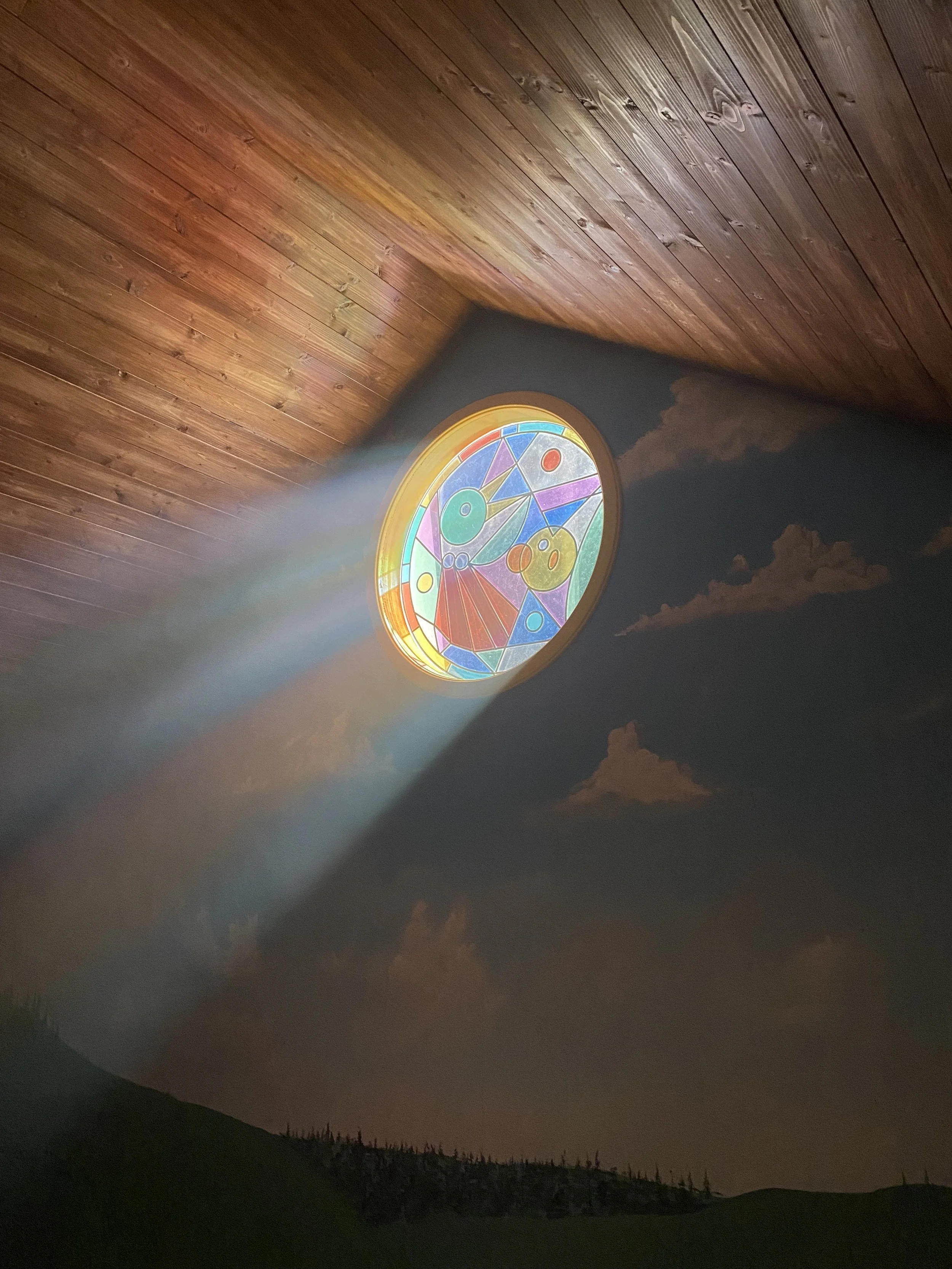DHMIS - Stained glass window 