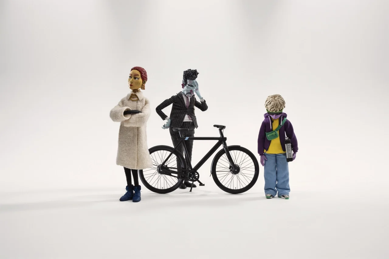 Vanmoof "Hard times for super thieves" - Puppet Maintenance