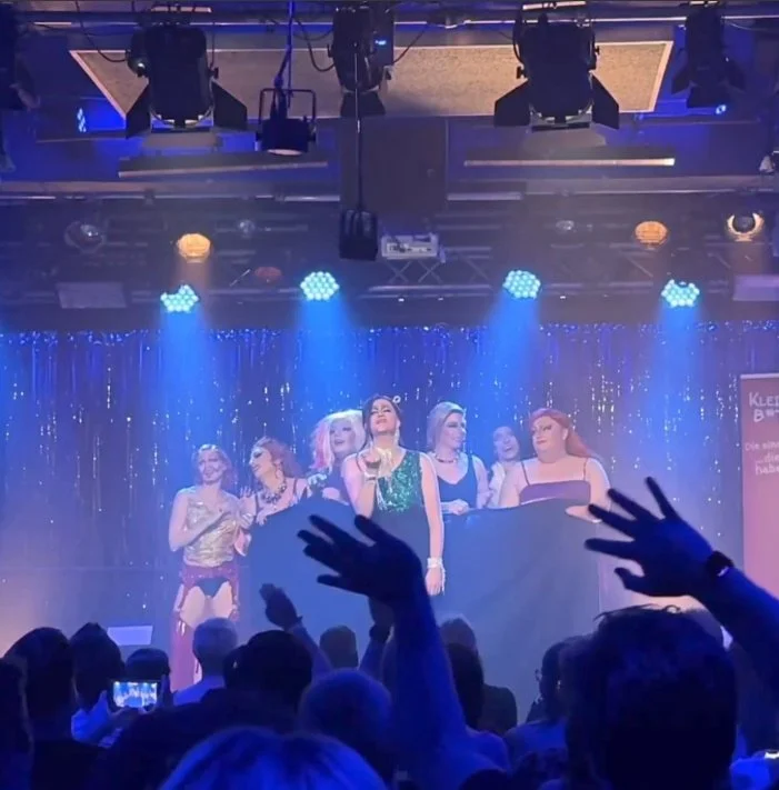 Die KeinKunst Drags Köln - auf der Bühne im Artheater in Köln
