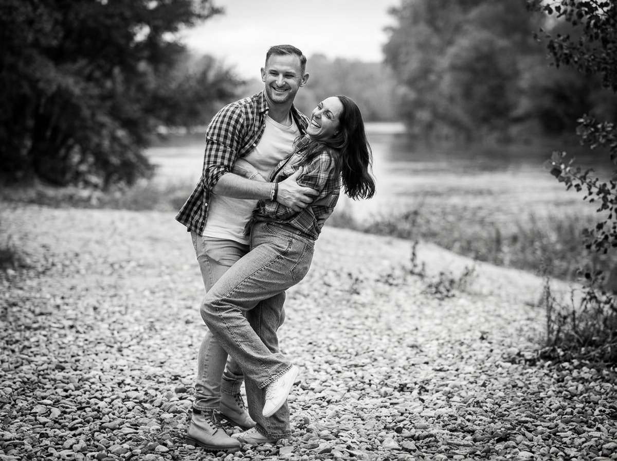 Emilie De Freitas photographie vos moments en famille et en couple dans la nature près de Toulouse