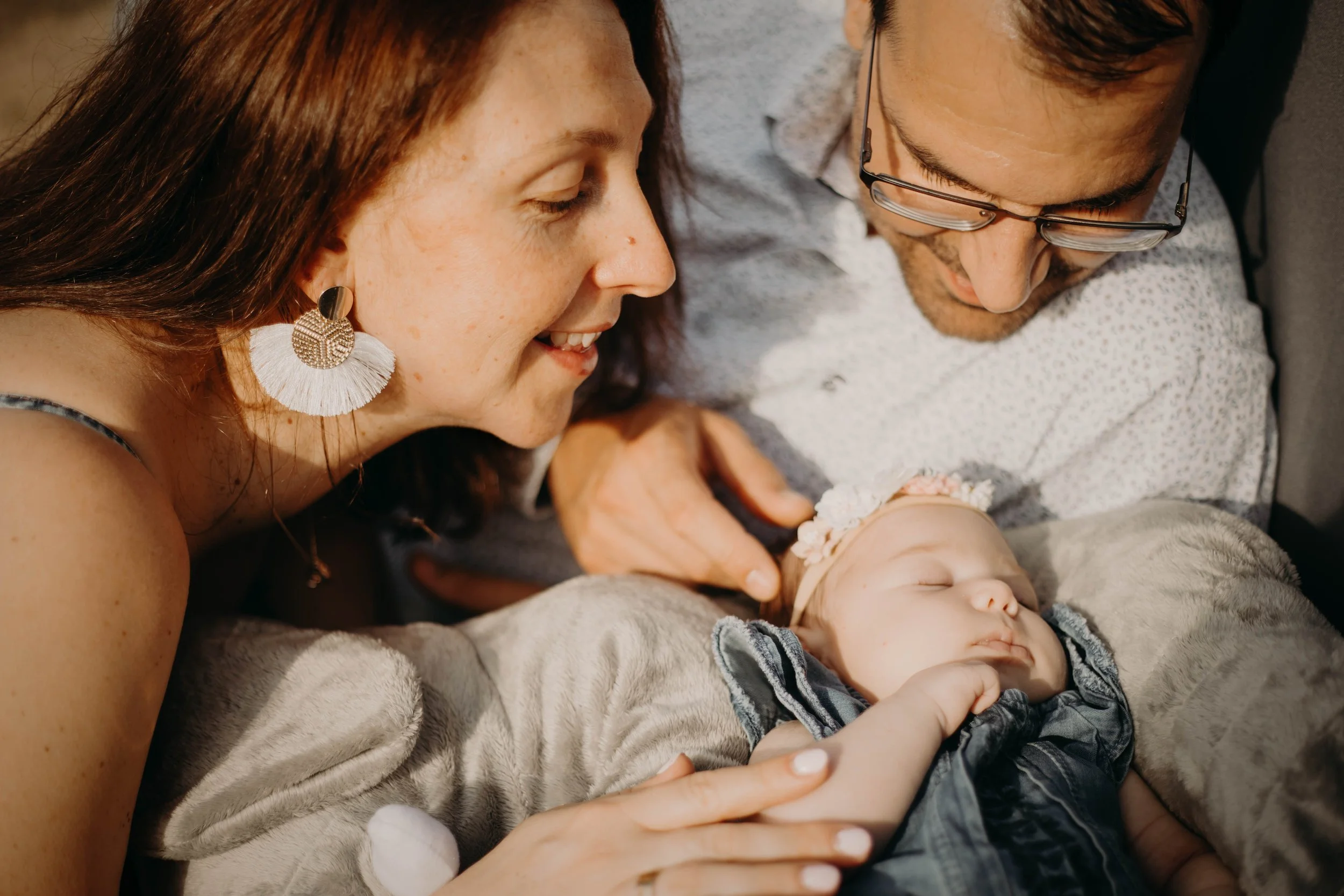 Emilie De Freitas photographie vos moments en famille, pour accueillir vos bébés, près de Toulouse