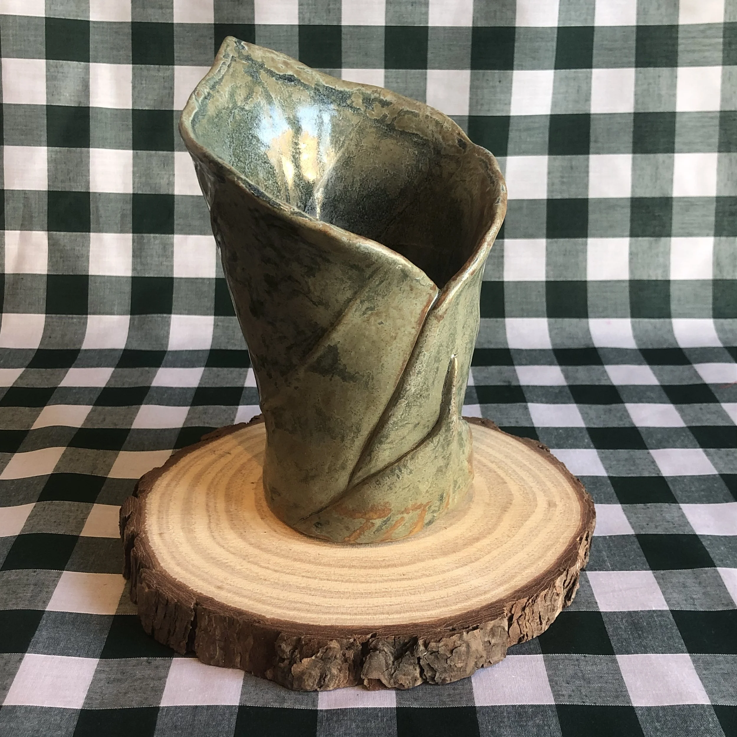 Leaf Vase Side