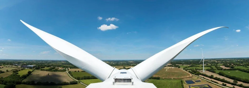 October 2024 - Astris advises VALOREM in connection with the sale of a minority stake and a capital raise for a total amount of € 550m