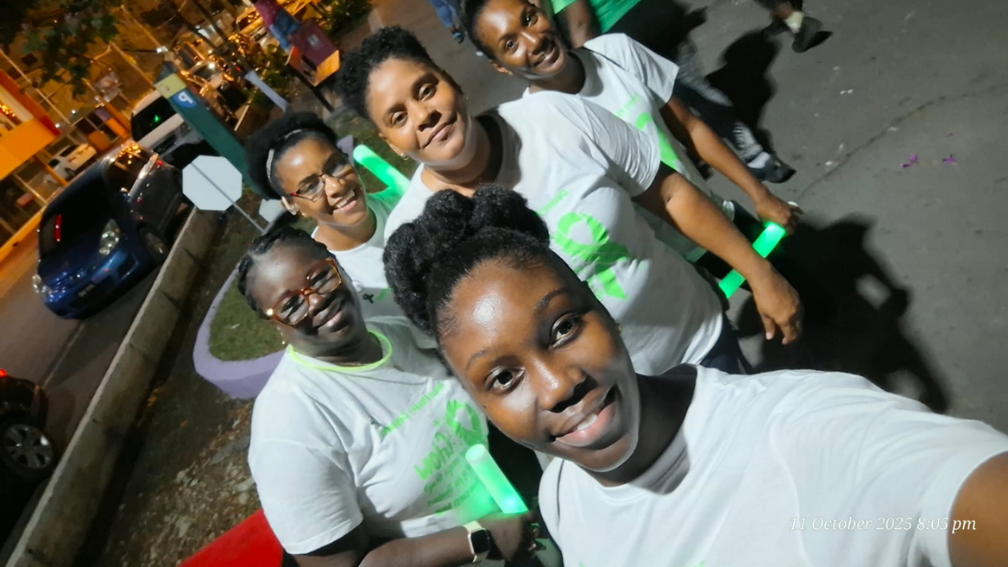  Glow Parade 
