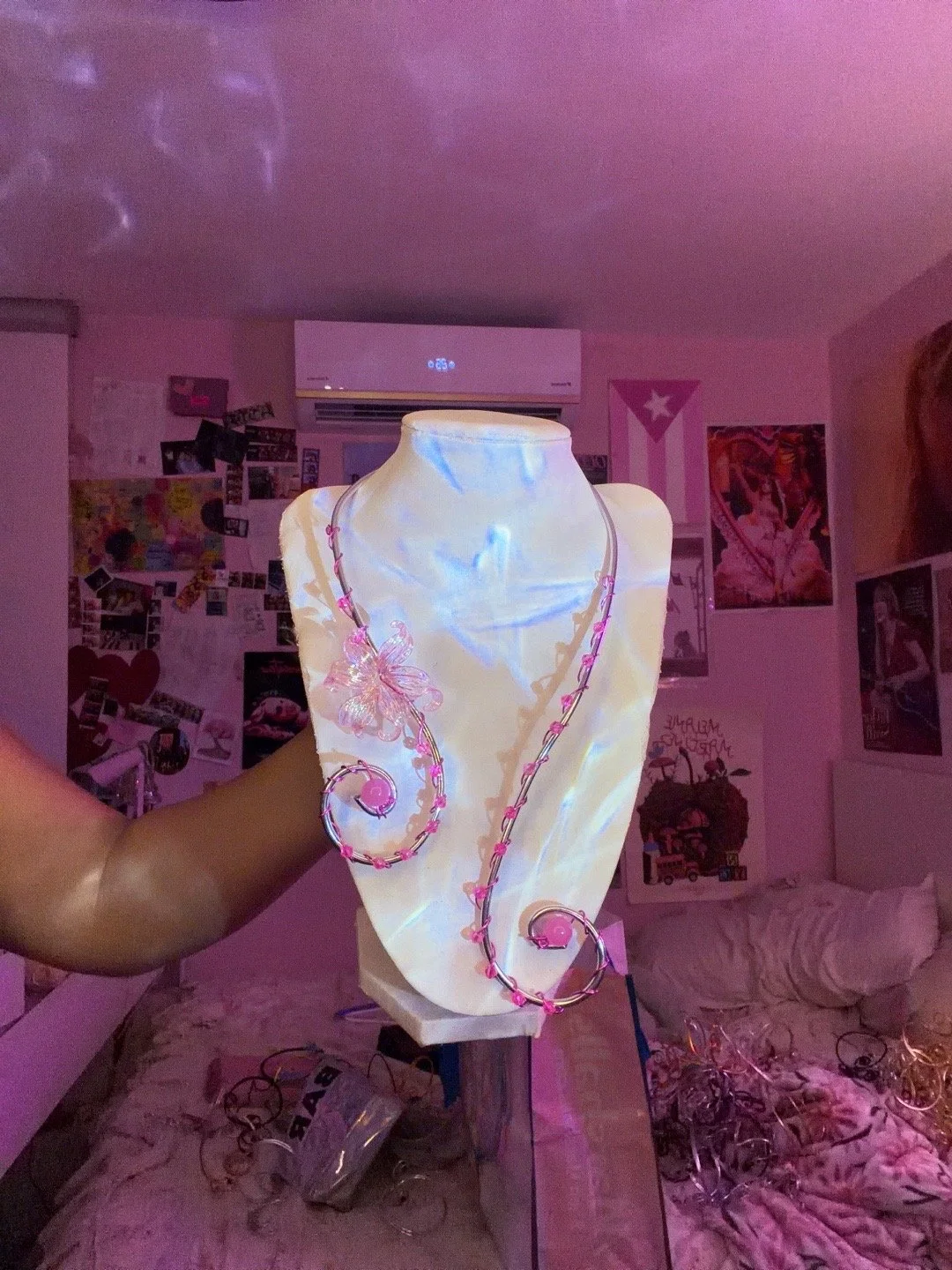 PINK SWIRLS NEKLACE
