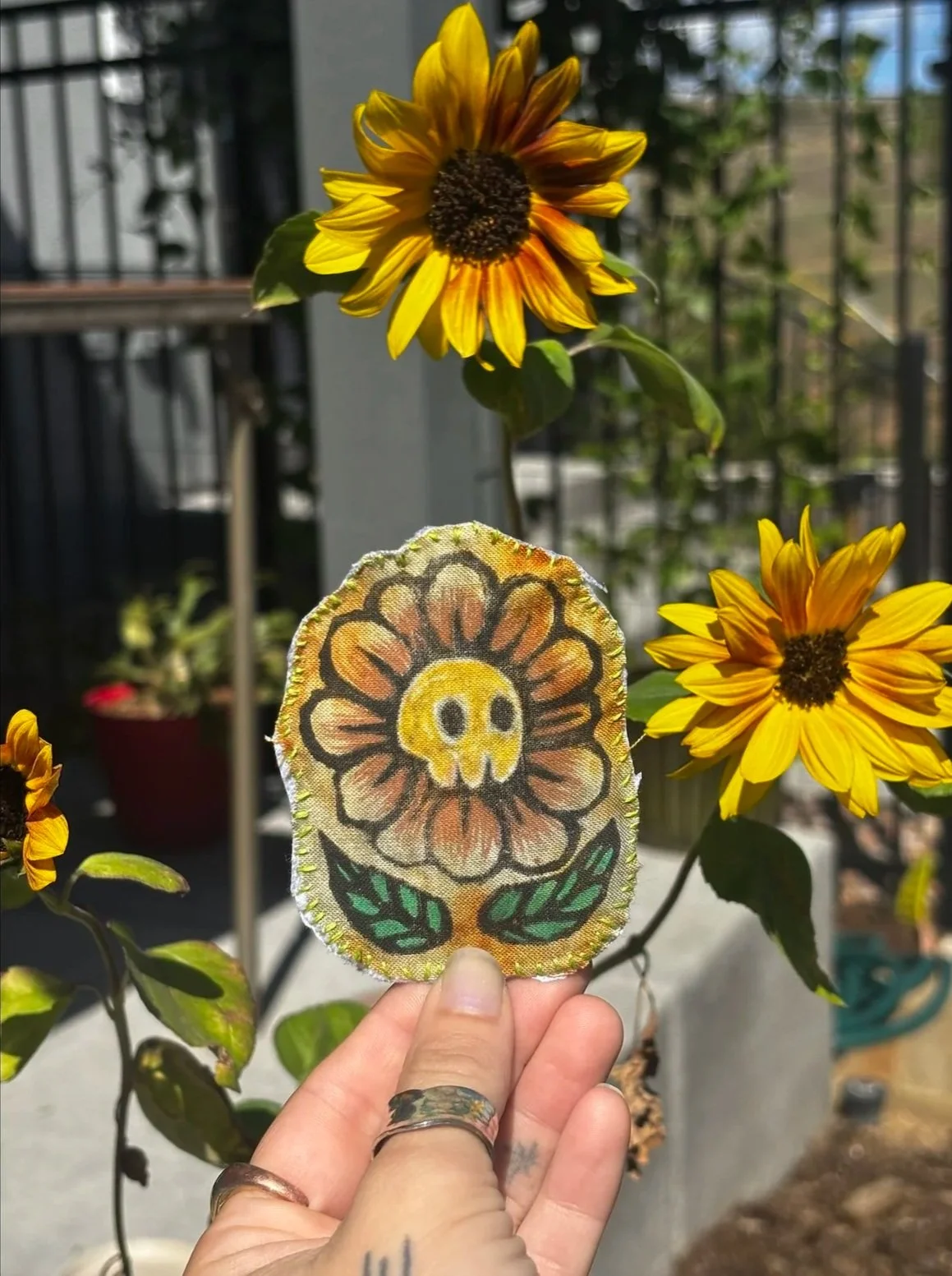 Painted+SkullFlower1.jpg