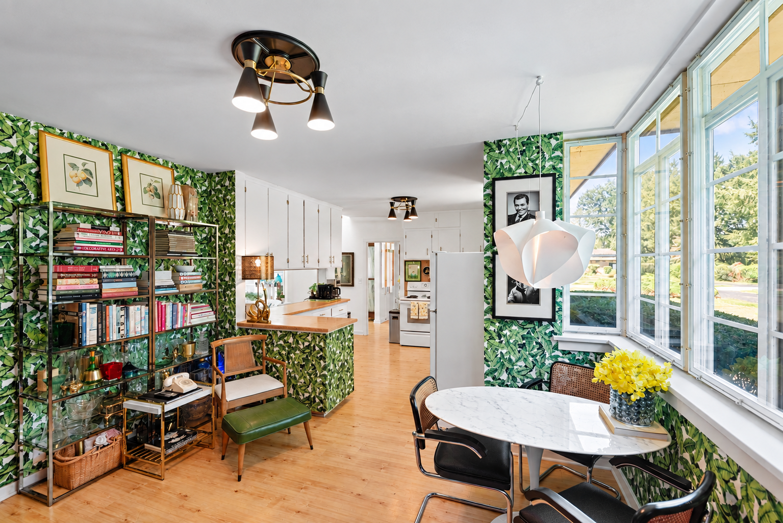19 Greenacres Kitchen Broad Angle.png