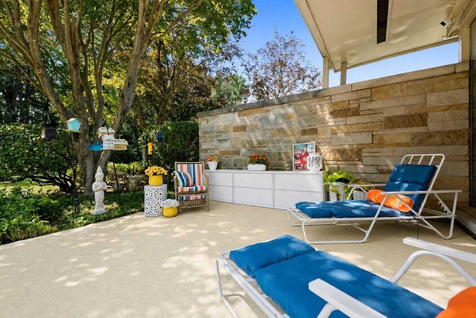 19 Greenacres Patio_12.jpg