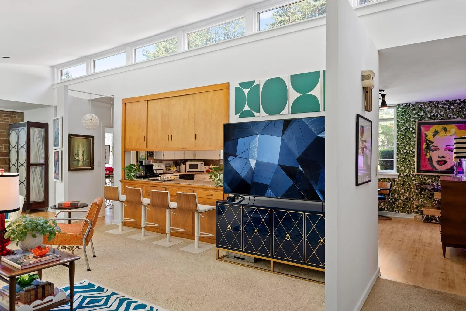 19 Greenacres Living Room and Part of Kitchenette_20.jpg