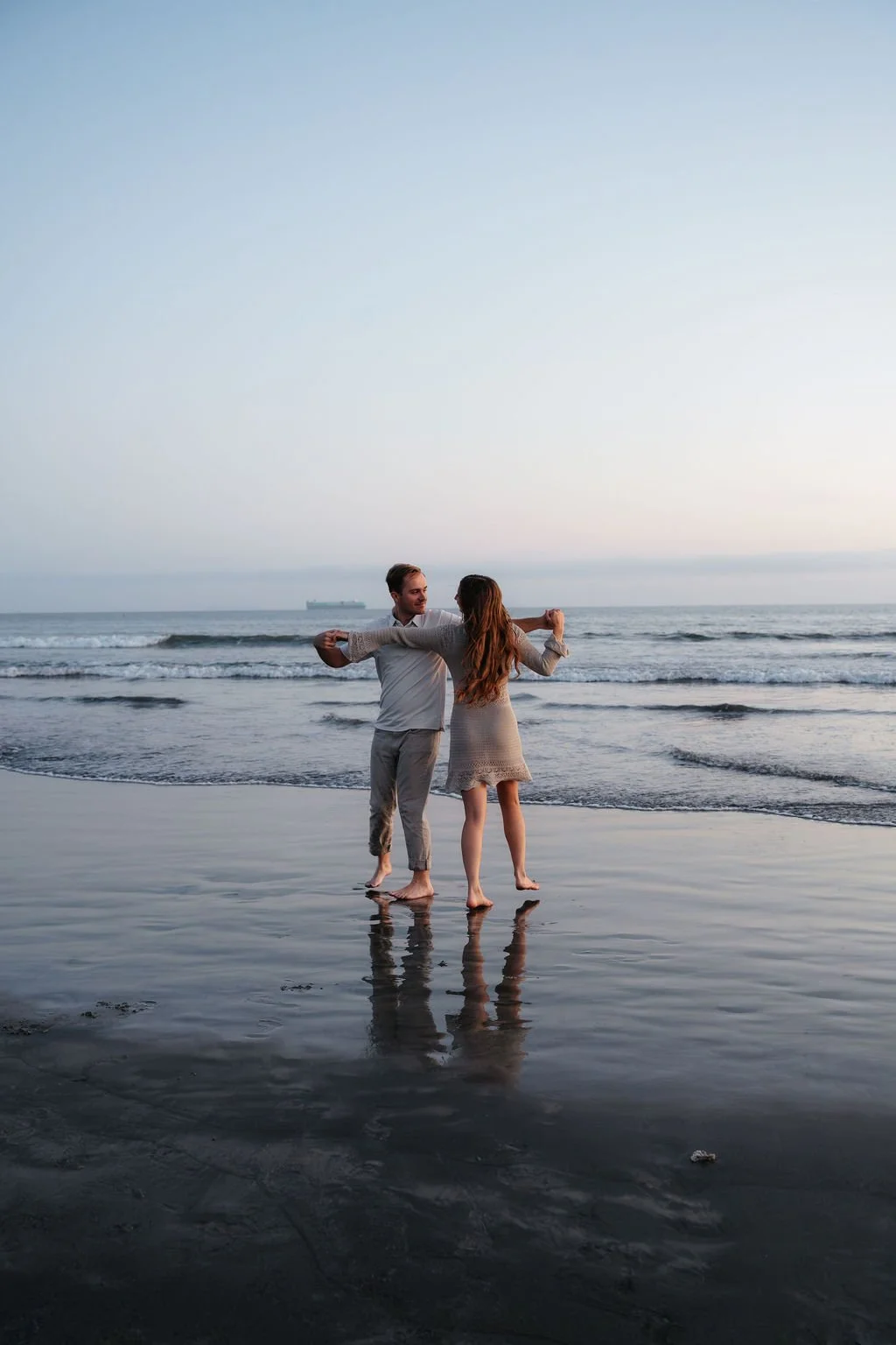 ENGAGEMENT SESSION

Up to 90 minutes of photography
One location
Personalized location guidance
Outfit and styling guidance
Posed + candid direction
Professionally edited high-resolution images

Starts at $650