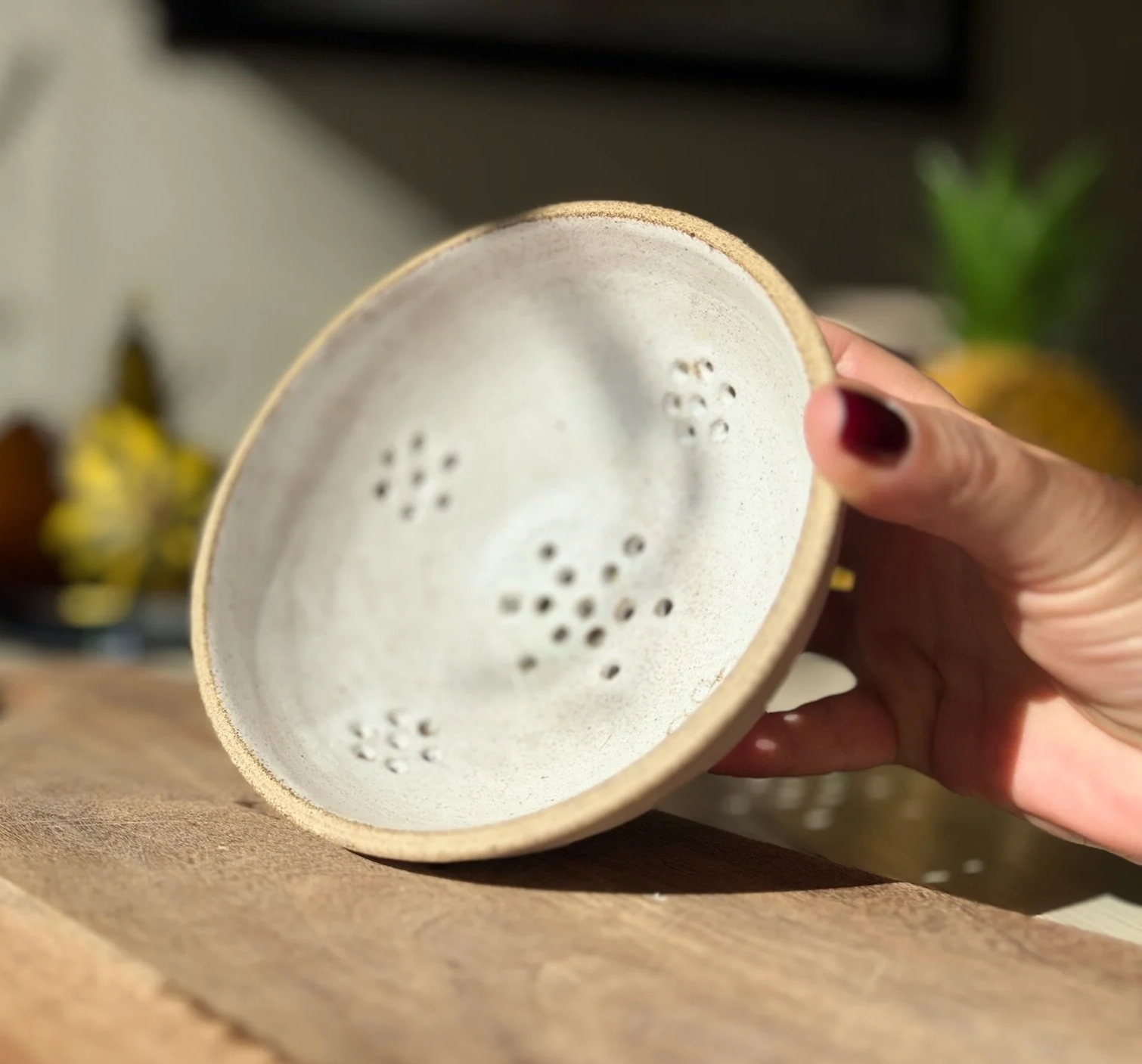 Stoneware Berry Colander