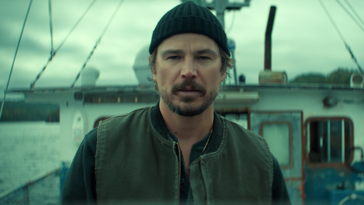 Who is in the cast of Netflix’s BELOW? Josh Hartnett, Mackenzie Davis and the Penney family