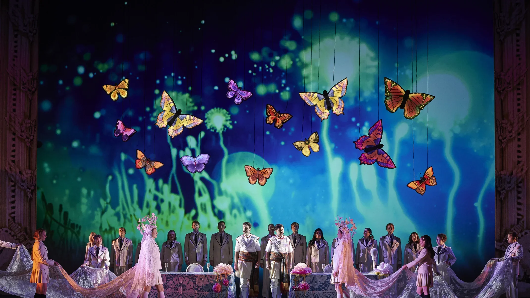 Atom Egoyan’s Così fan tutte revival continues at Canadian Opera Company
