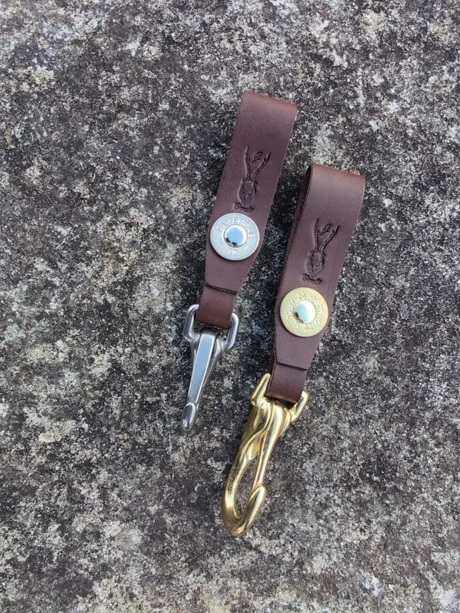BROWN LEATHER SHOTGUN KEY LANYARD d.webp