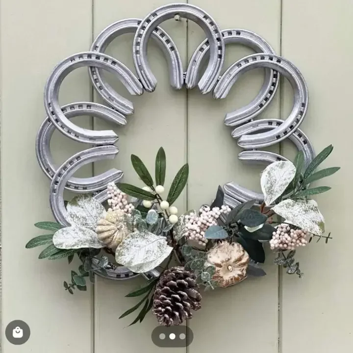 HANDMADE HORSESHOE WREATH