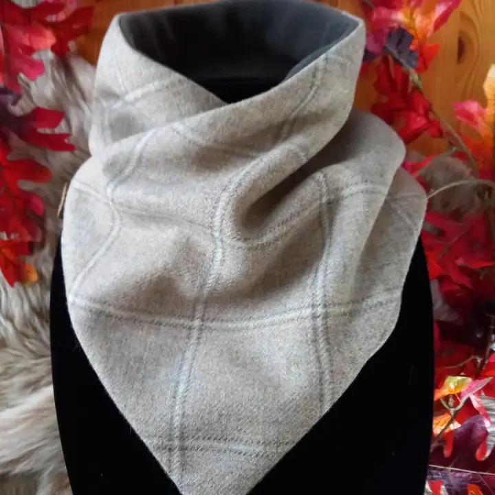 BARN OWL SNOOD.webp