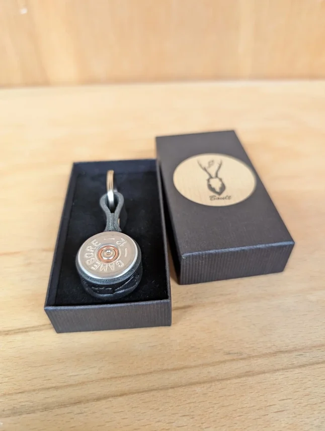 BLACK SHOTGUN CARTRIDGE KEYRING a.webp
