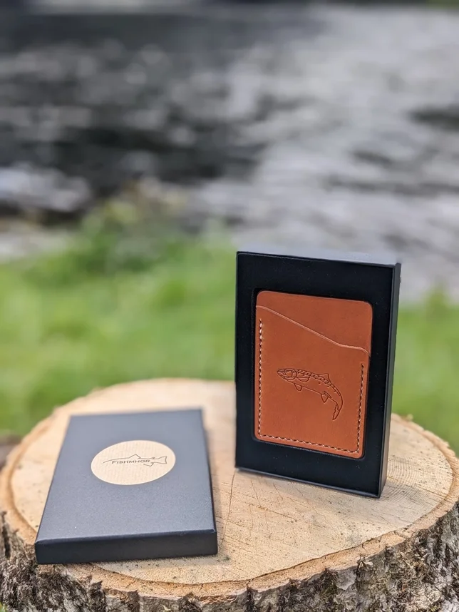 SALMON CARD HOLDER TAN a.webp