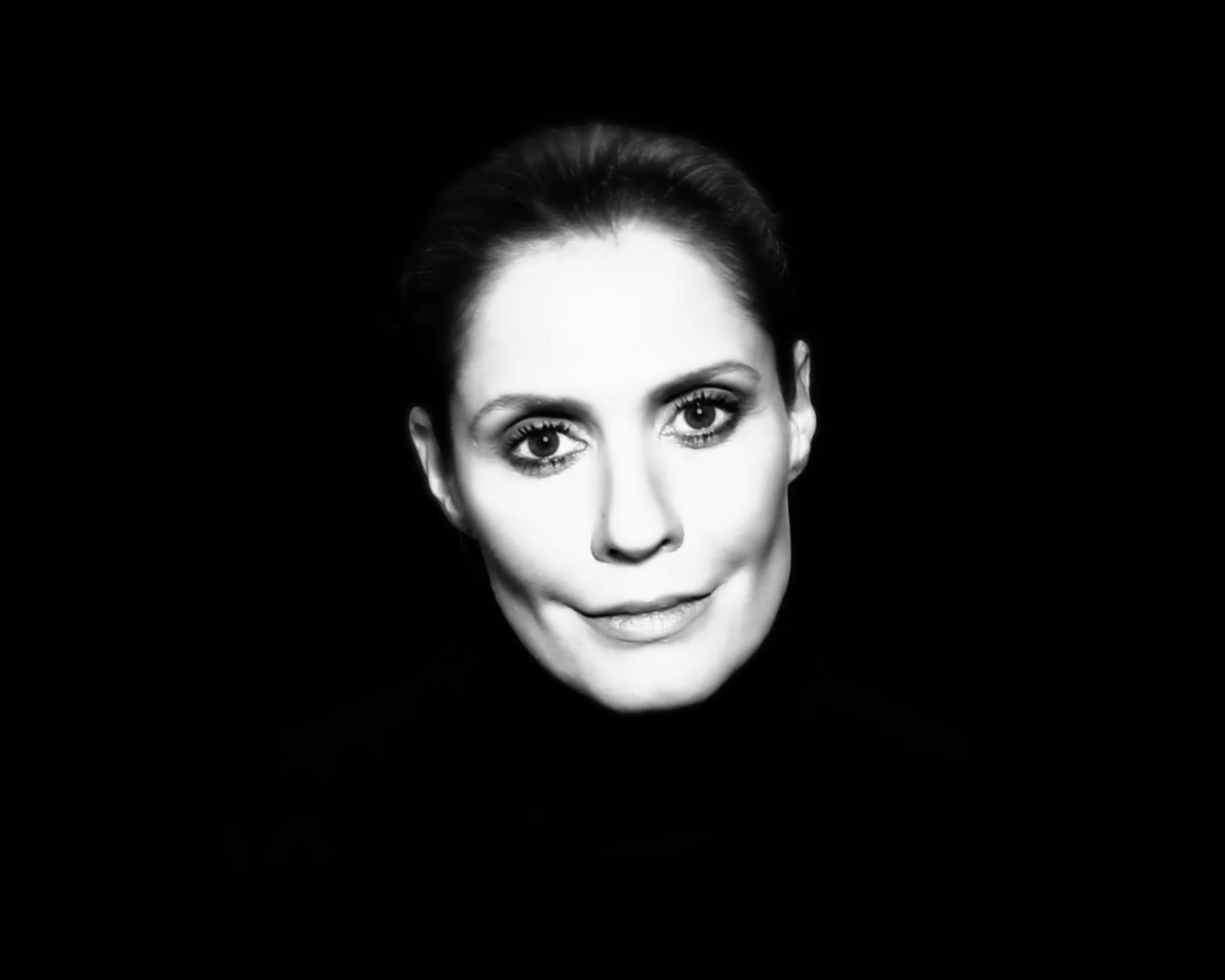 CLIPE PATRICIA COELHO / CORAGEM