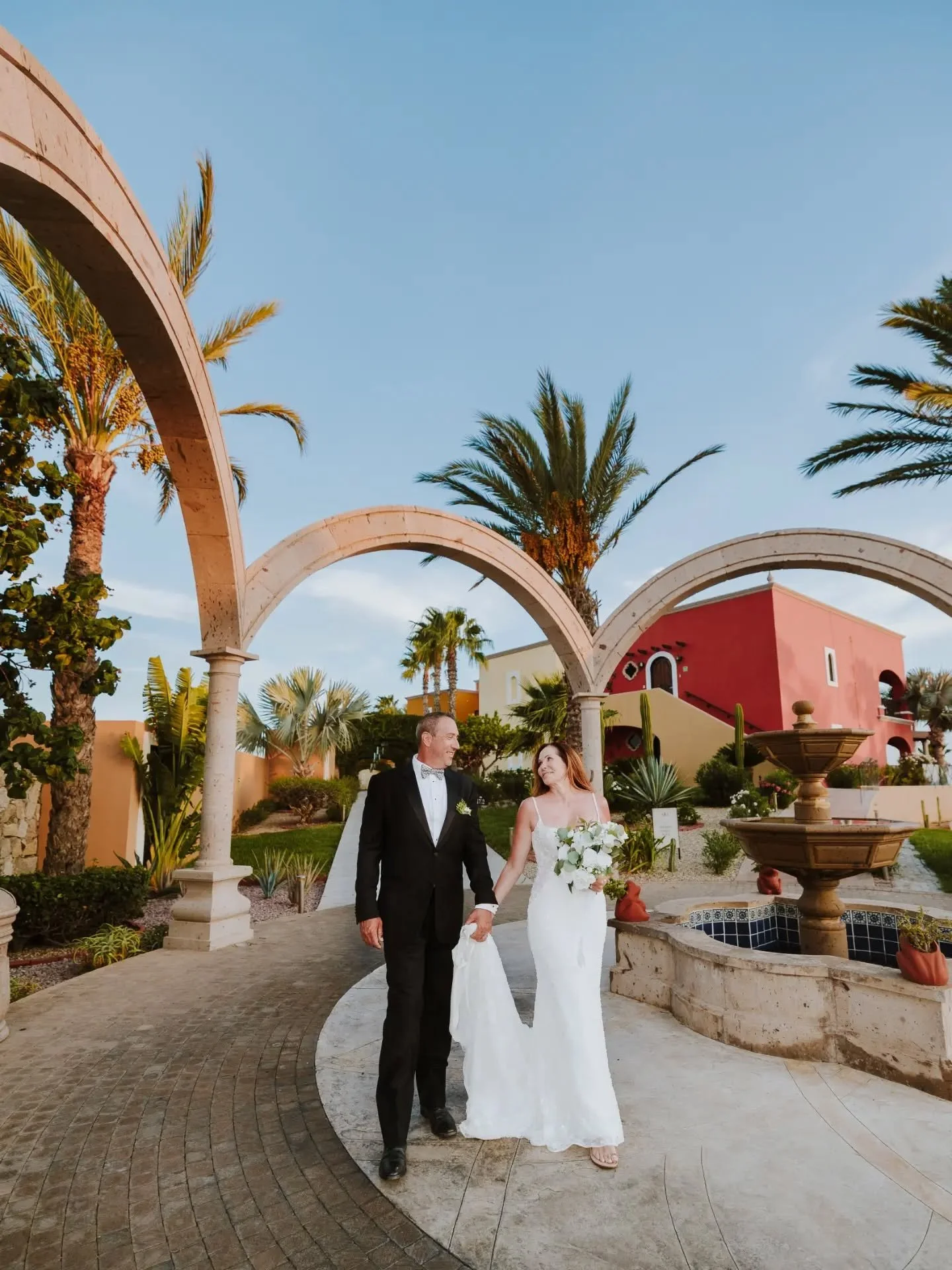 Michele &amp; Jim's wedding!!!! ❤️
.
.
.
.
.
Wedding planner: @weddingshacienda @eliangela56
Venue: @haciendaencantadaresort
@hellodvlop
.
.
.
.
.
.
.
.
#loscaboswedding  #cabophotographer  #loscabosweddingphotographer  #caboweddingphotographer  #hel