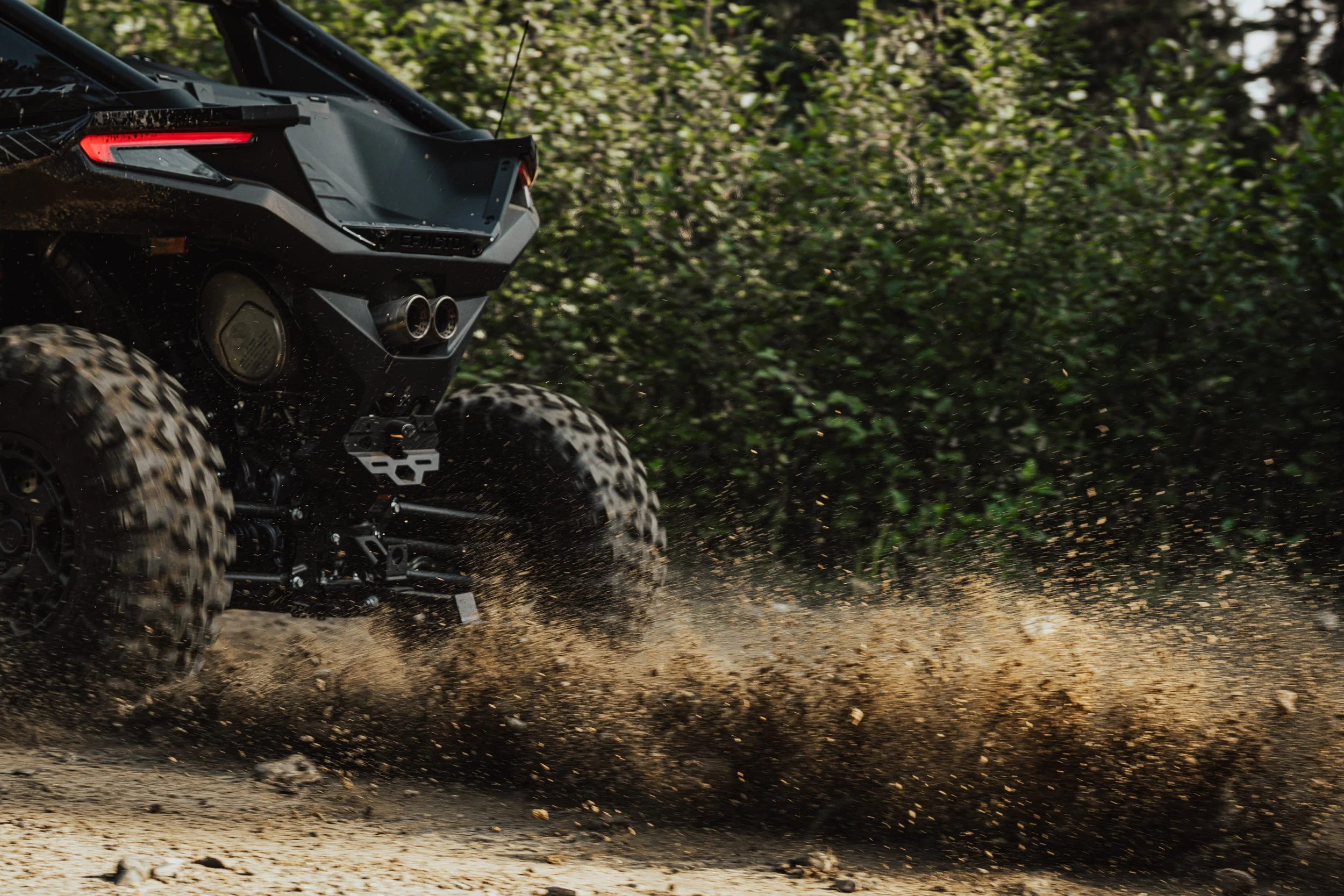 ZFORCE Z10 kicking up dirt on the trail, Valemount, BC