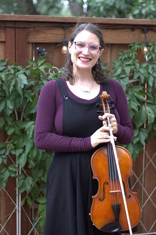 Zoe Zieres, Assistant