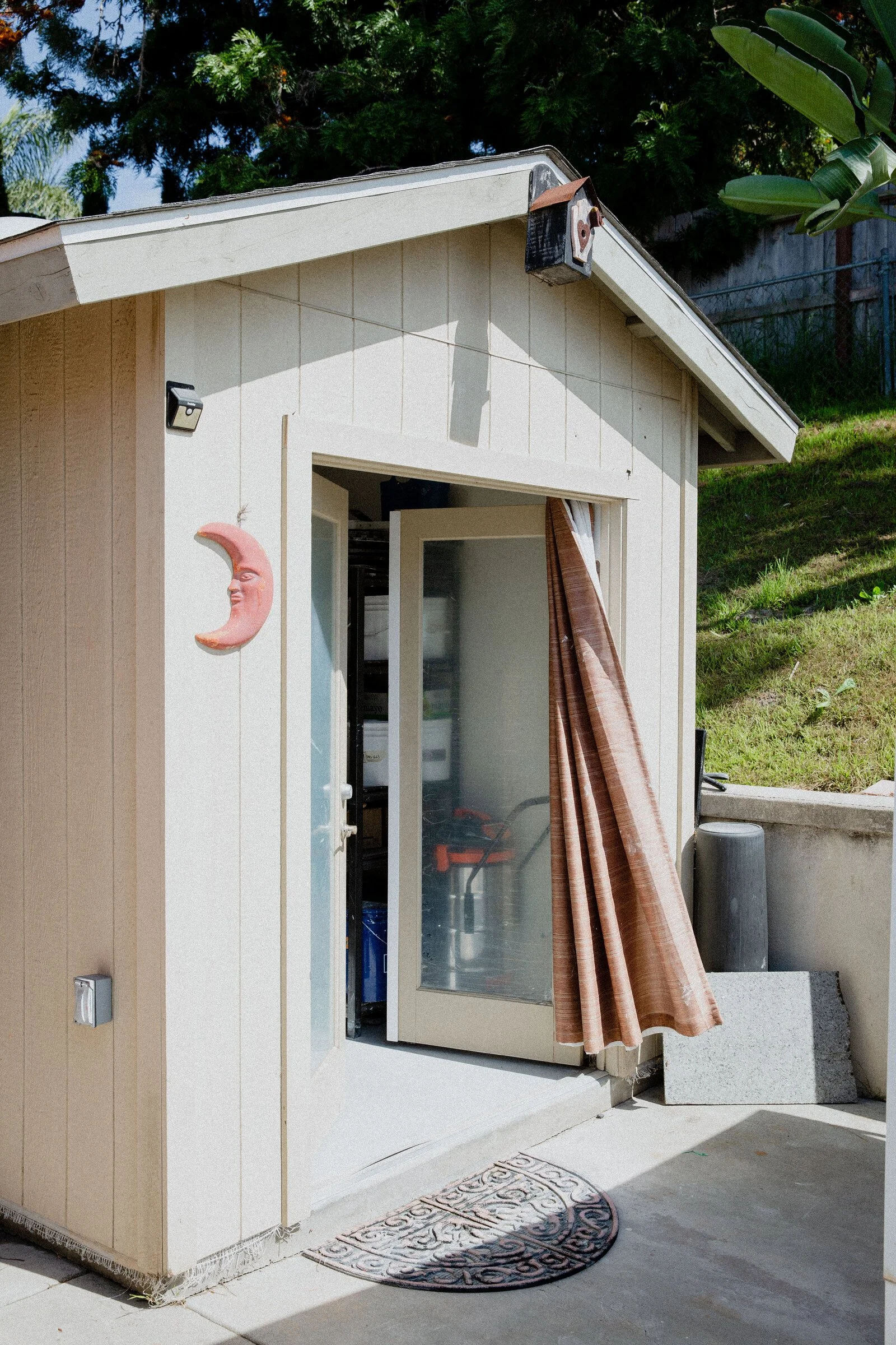 John Jaspert’s home pottery studio in Vista, California