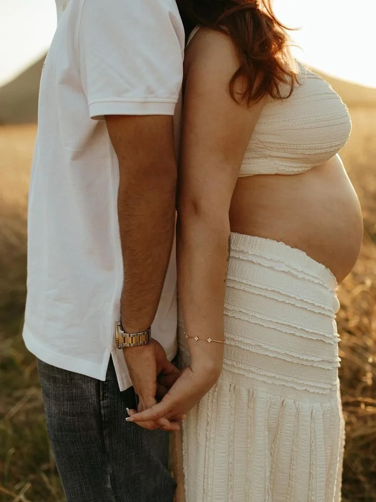 r&s are expecting 🤍.jpg