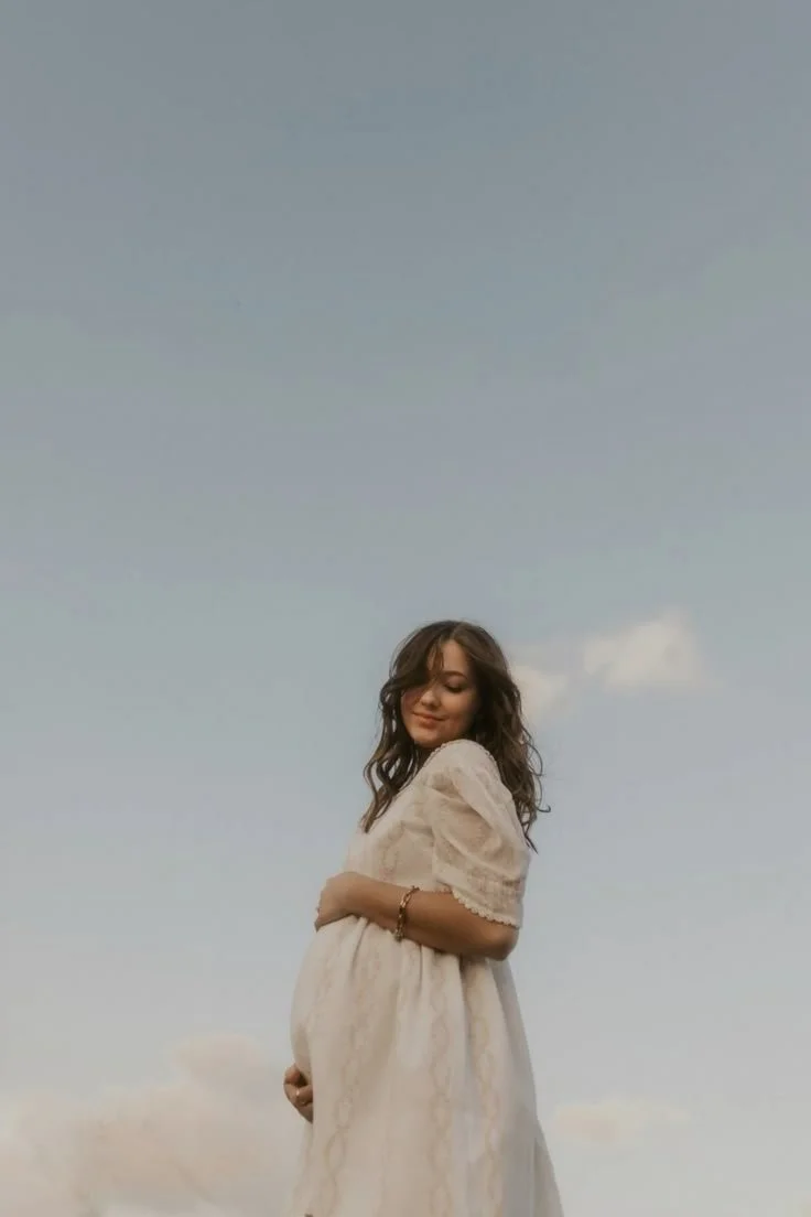 Insta_ @adriennesalinaas | maternity photoshoot.jpg