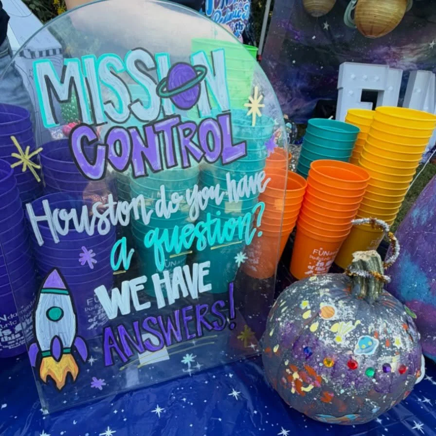 🎃 Two FREE Halloween printables are here! 🎃

Trick-or-treating can be a LOT for little ones: new costumes, crowds, doorbells, and remembering what to say at every house. So our team made two free printables to help Halloween night feel a little mor