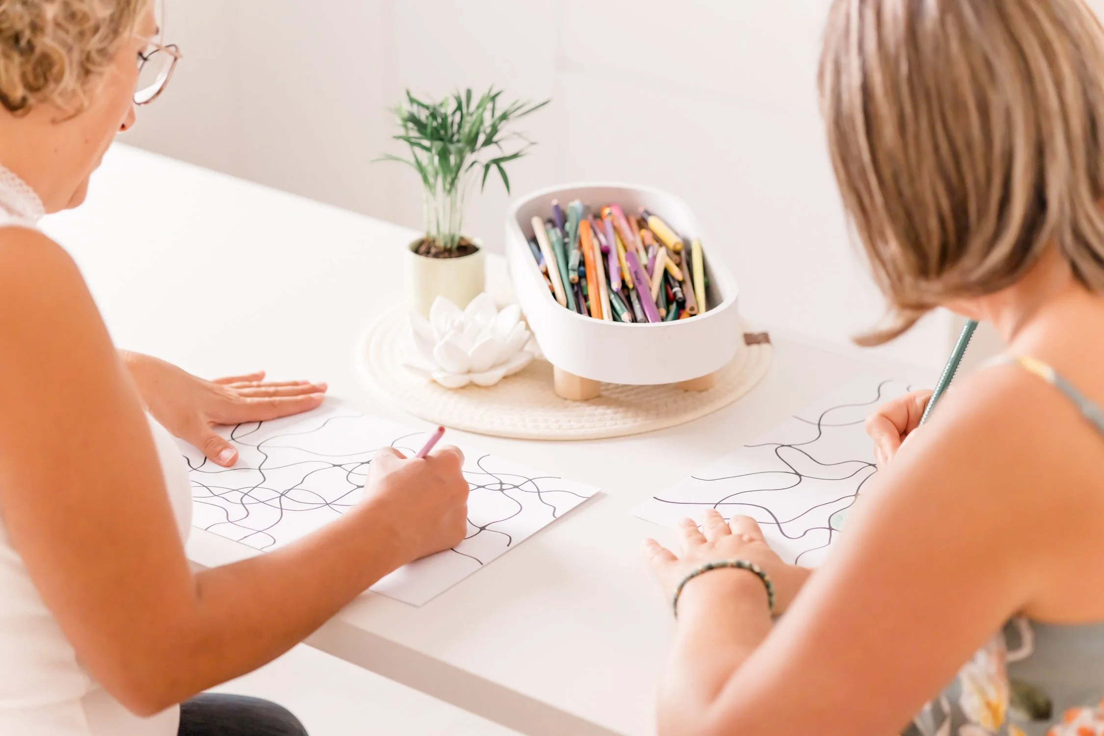 Detailaufnahme vom Zeichnen während eines Neurodings-Workshops