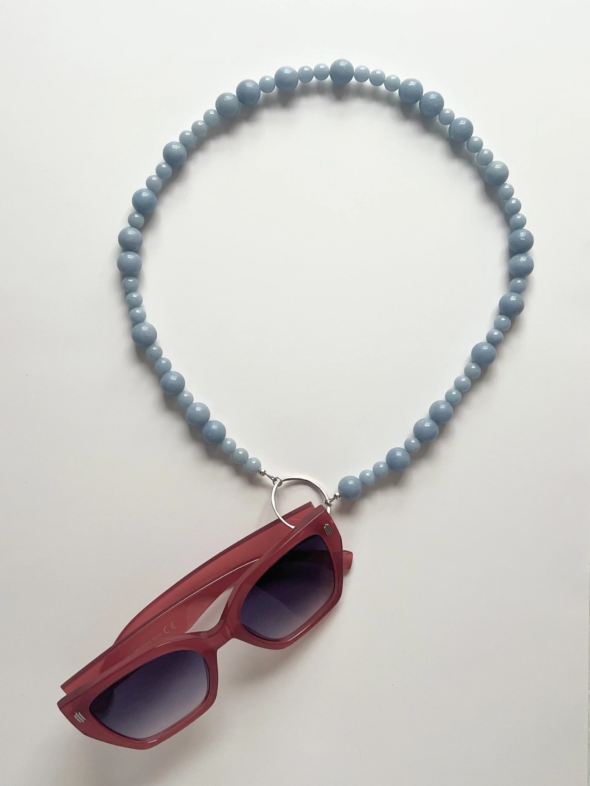 Angelite Glasses Holder1.jpg