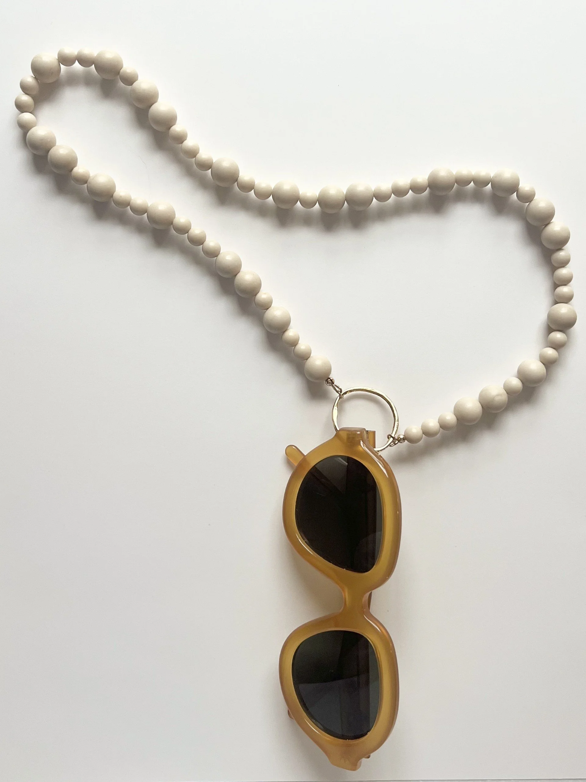 Ivory Jade Glasses Holder1.jpg