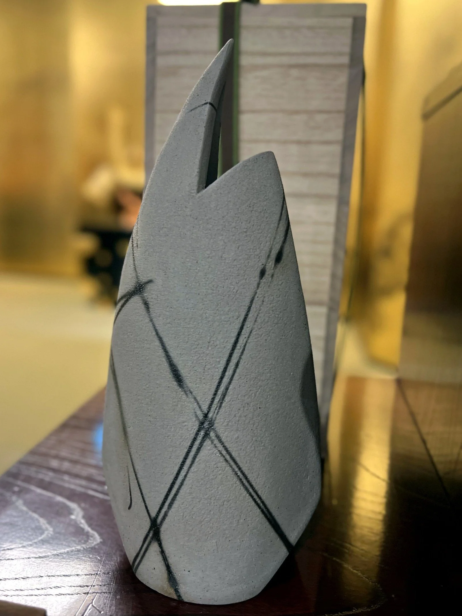 kaimon-ceramic-sculptural-vase.jpg