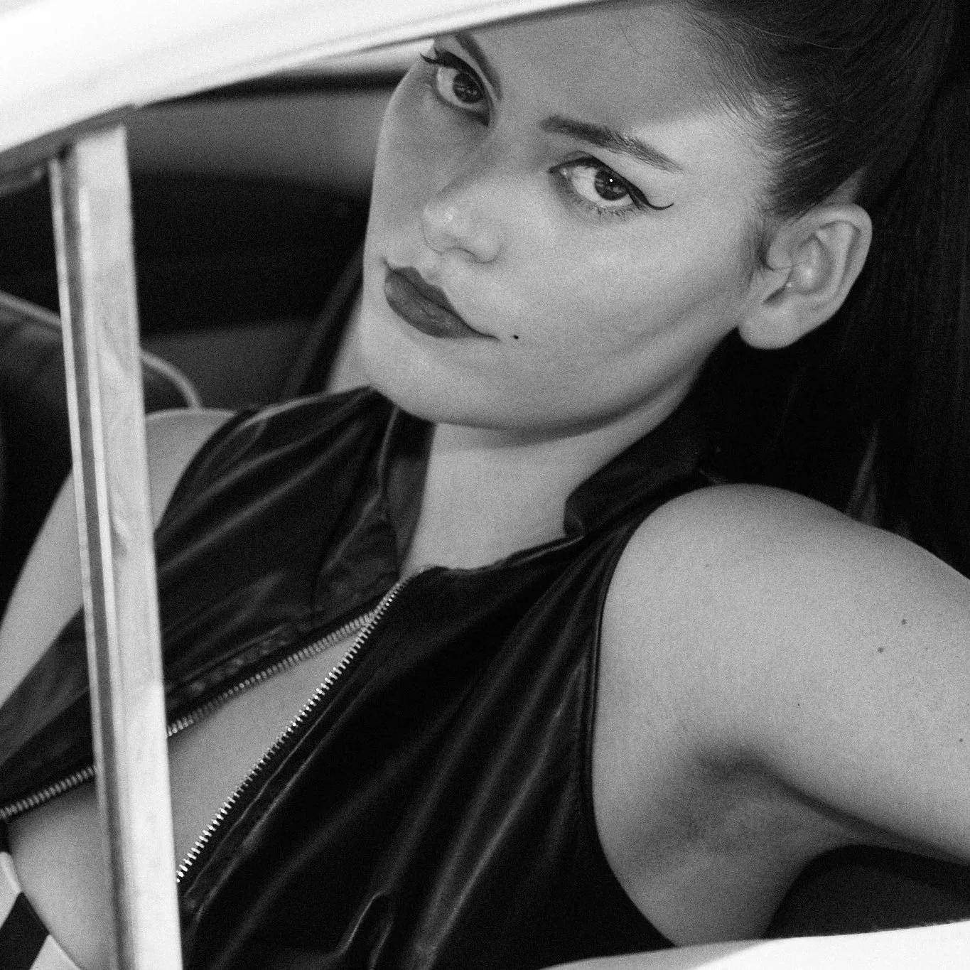 GO! GO! GO! | Editorial