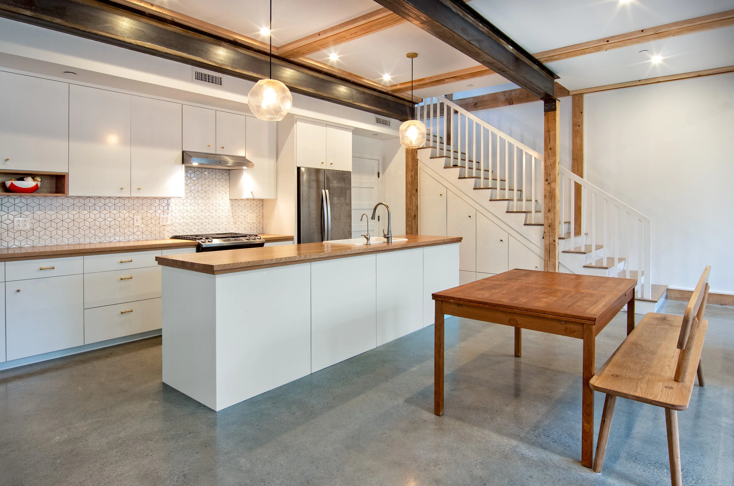 2,400 SQ FT 3BR 2.5 BATH HOME