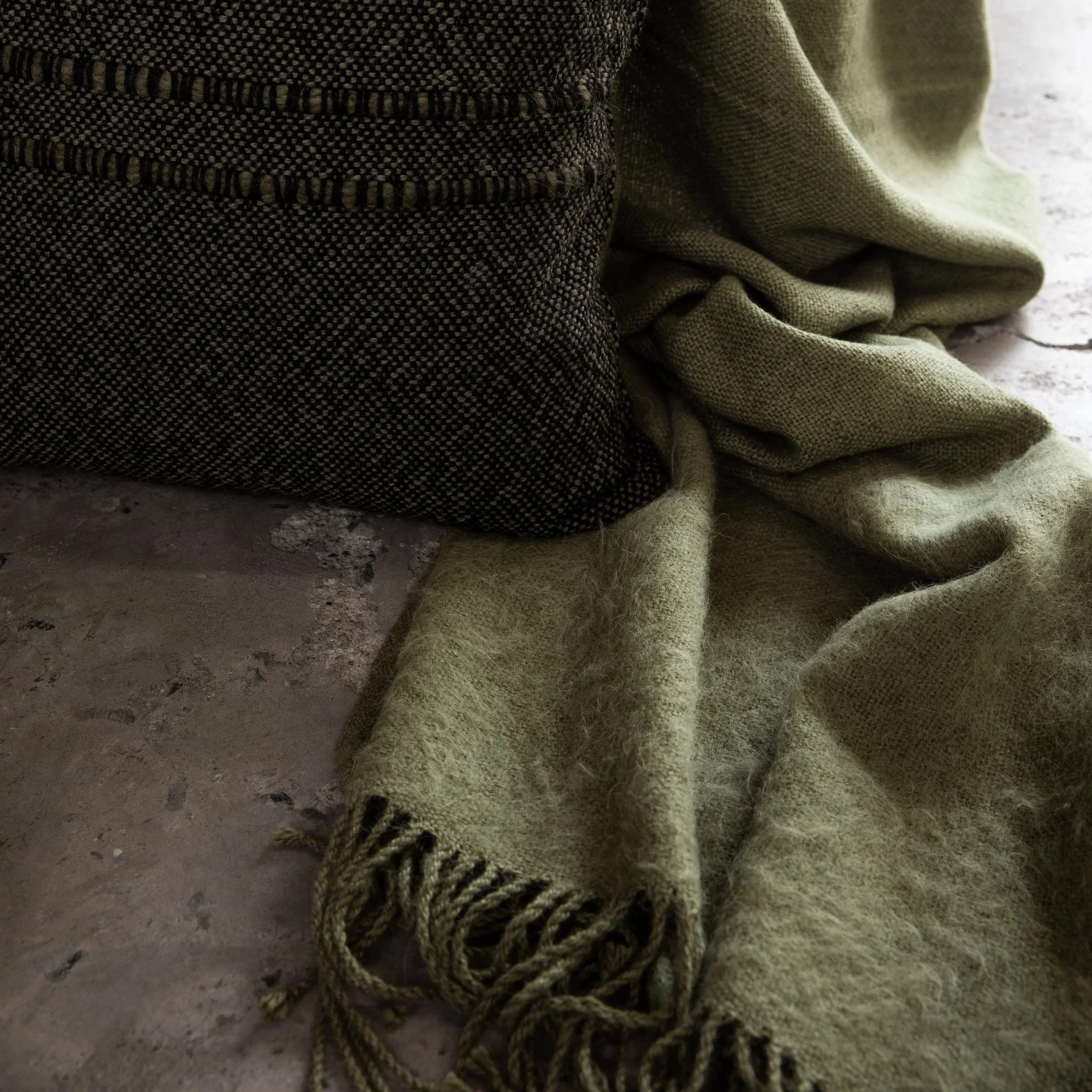 Tinta+Pillow+Moss+%26+Nubes+Throw+Moss+%283%29.jpg