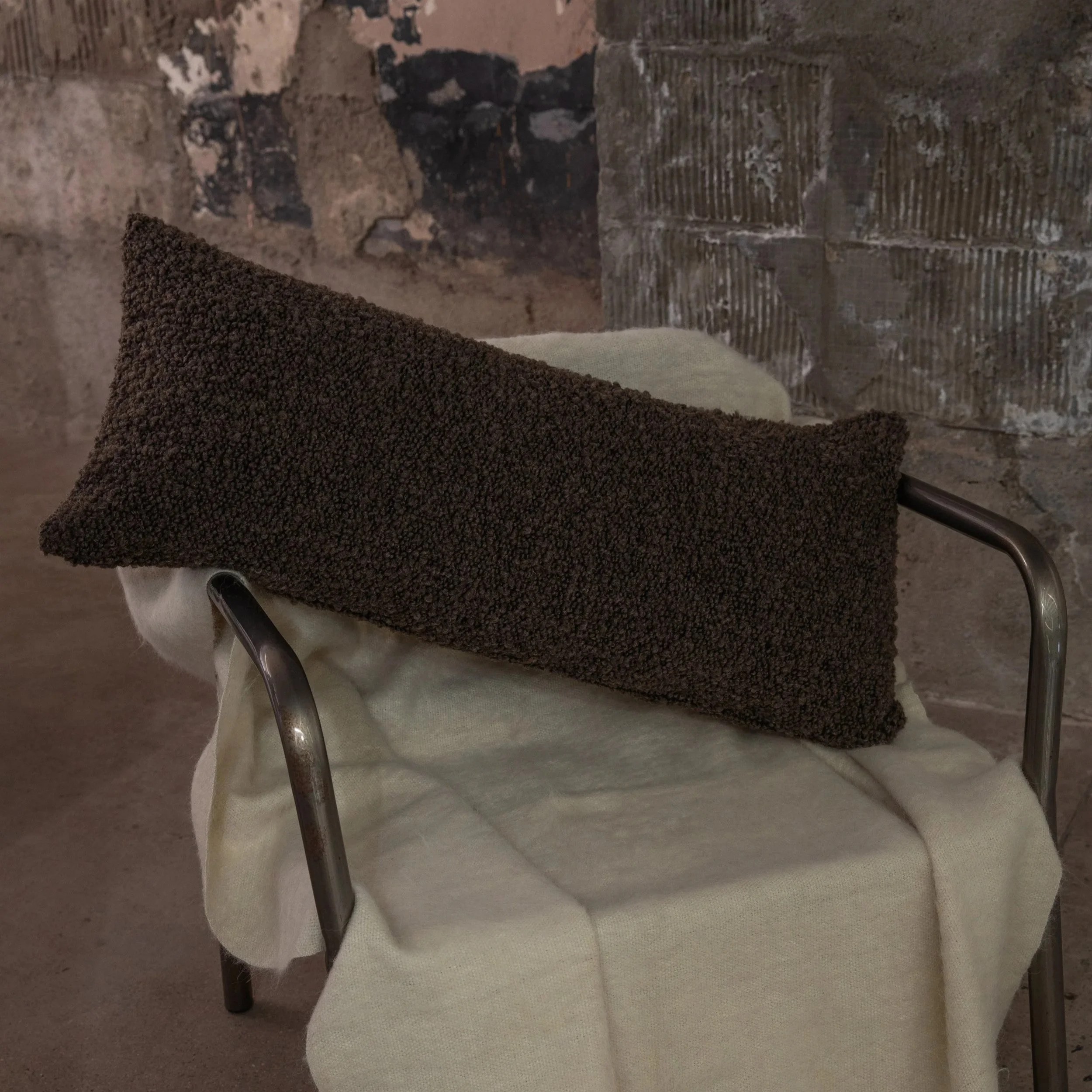 Claro+lumbar+Brown.jpg