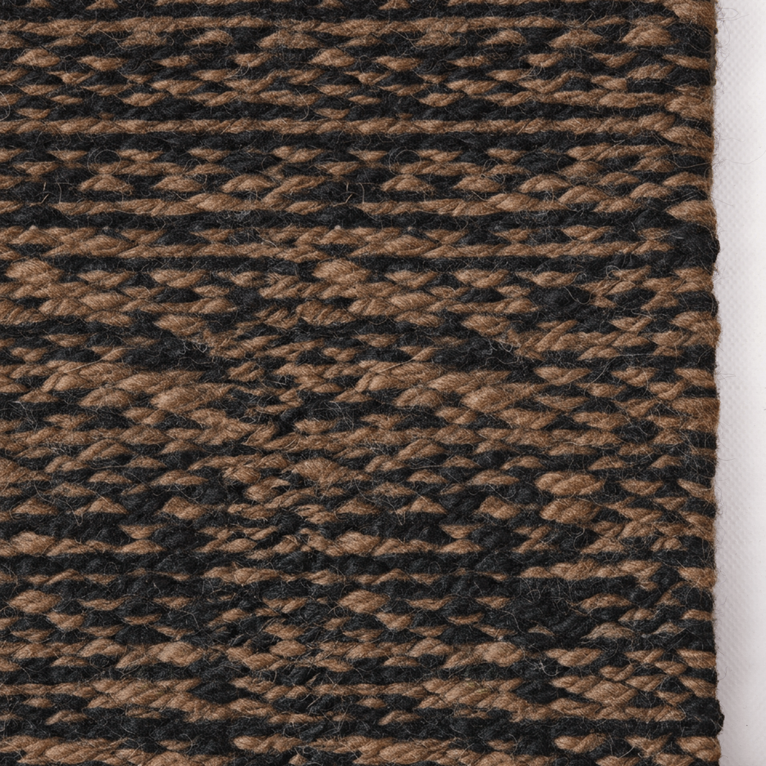 Andina-Black-&-Brown.gif