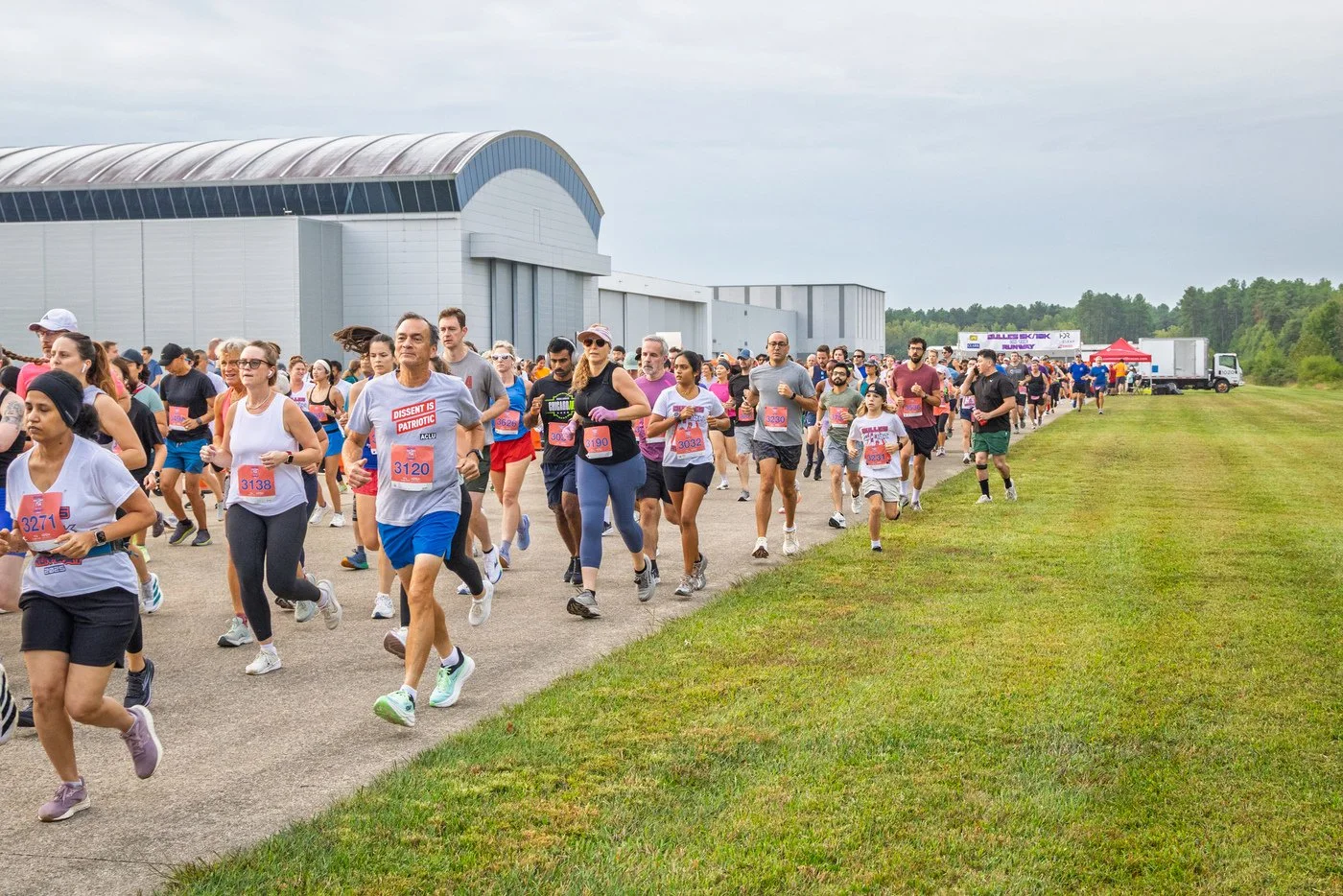 2025 Dulles 10K on the Runway