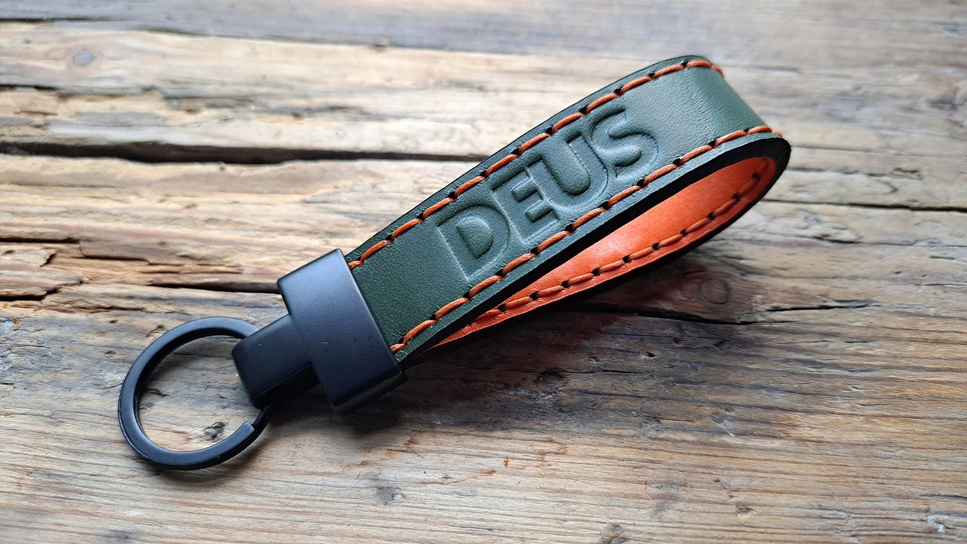 BespokeKeyringDEUS5.jpg