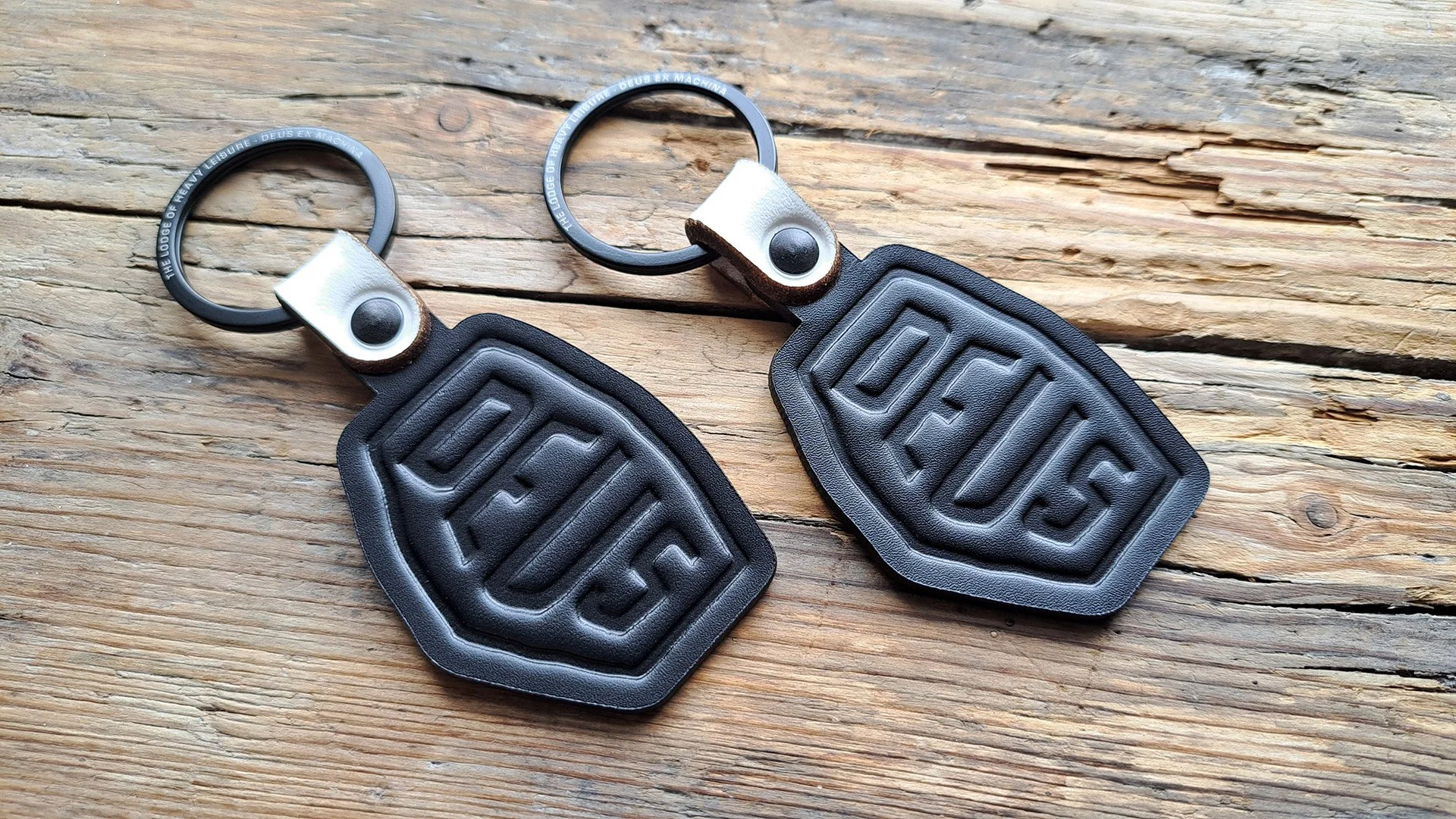 BespokeKeyringDEUS0.jpg