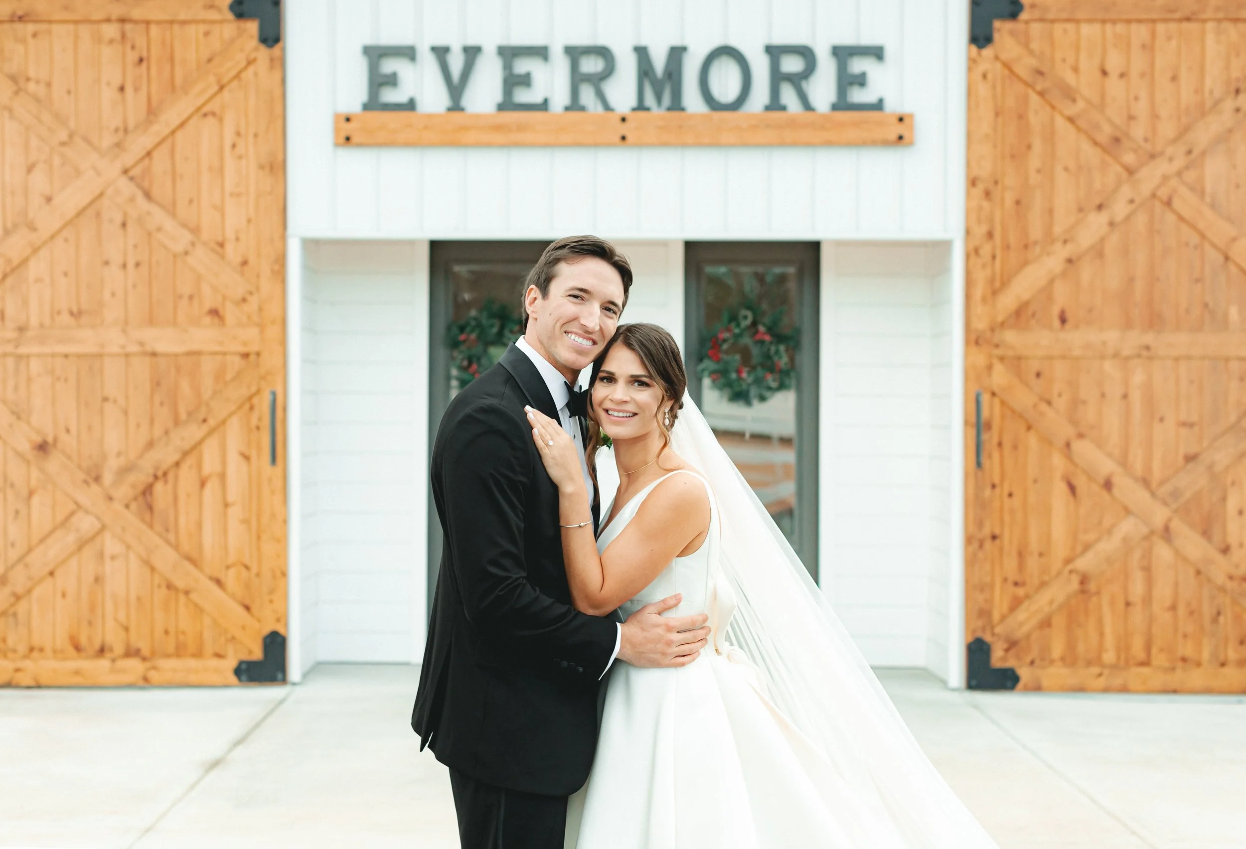 leah-joshua-wedding-day-evermore-apex-north-carolina-ligia-gathright-photography-441.jpg