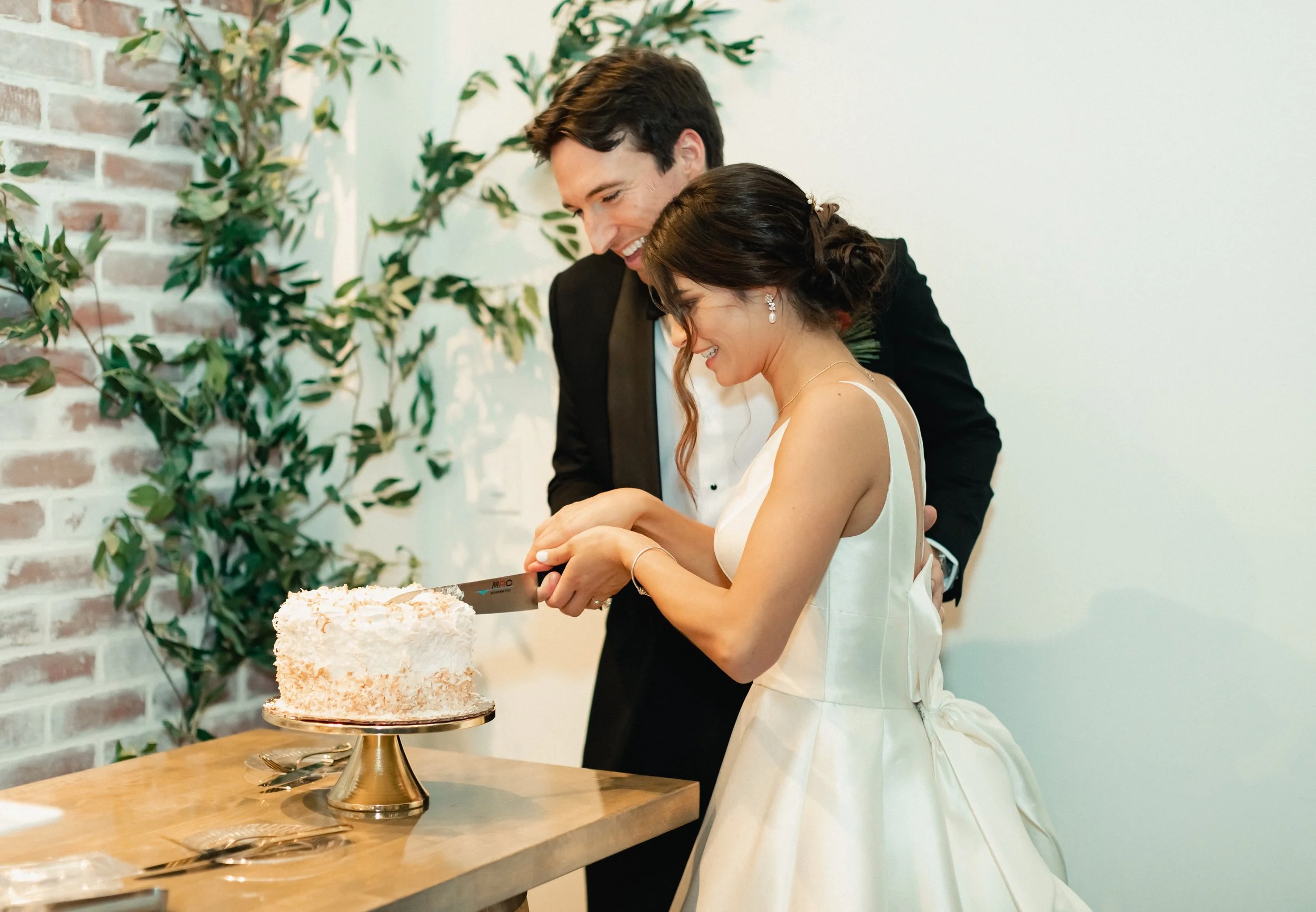 leah-joshua-wedding-day-evermore-apex-north-carolina-ligia-gathright-photography-1674.jpg