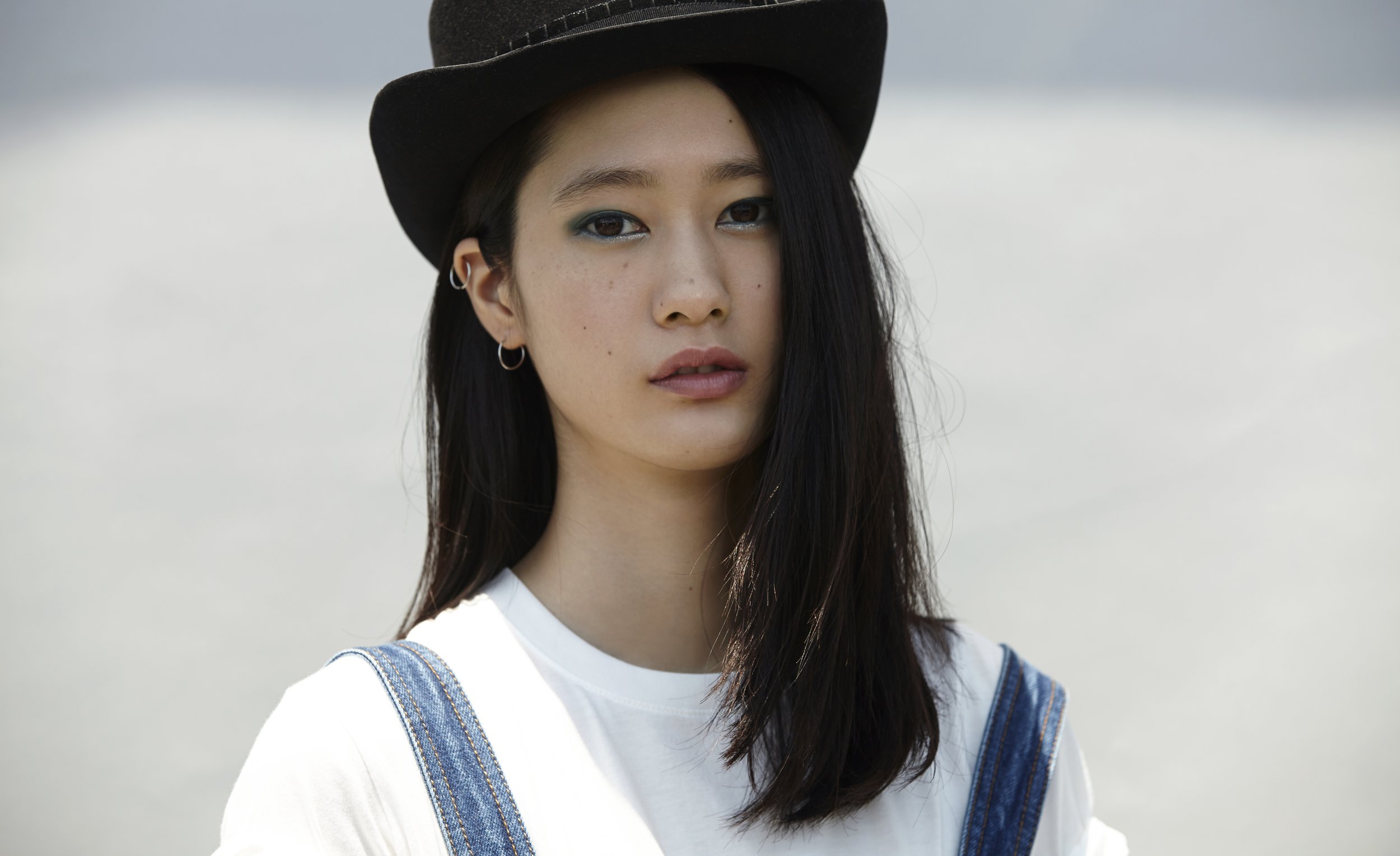 cut01-363.jpg