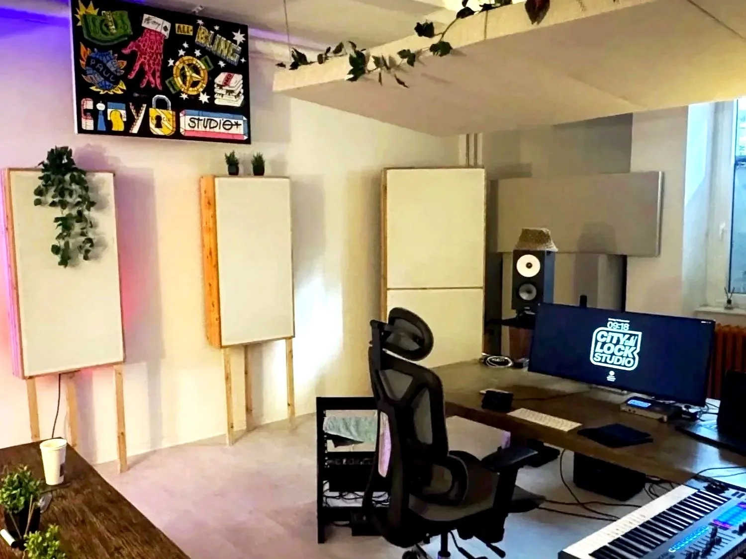 City Lock Studio recording and production workspace in Berlin with acoustic treatment and professional studio equipment.