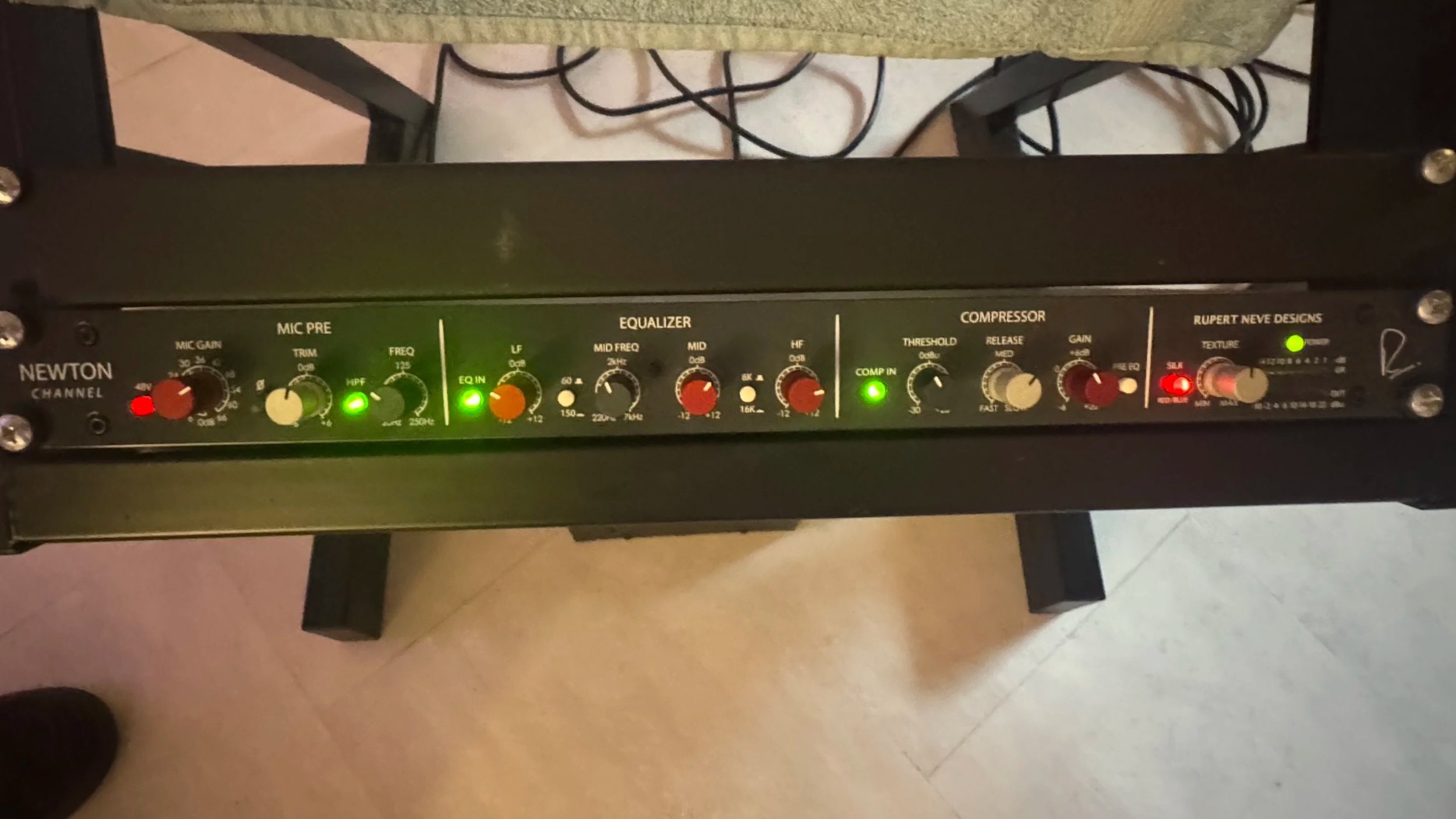 Professional analog recording equipment at City Lock Studio Berlin.
